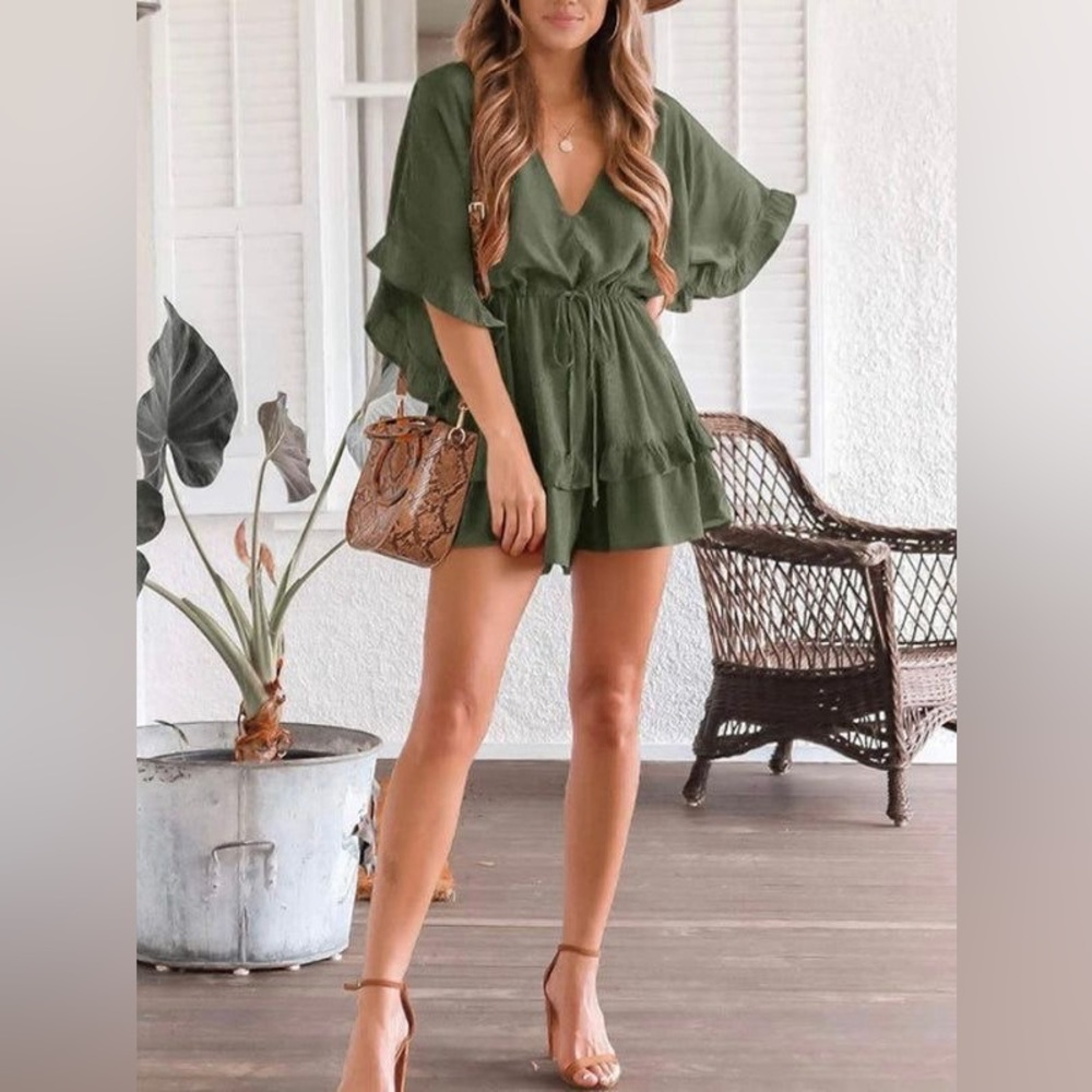 SPRING/SUMMER Olive green puff sleeve romper